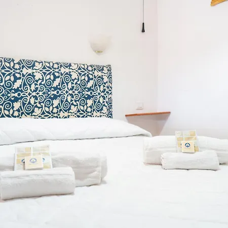 Villaggio Degli Ulivi 아파트 산테오도로
